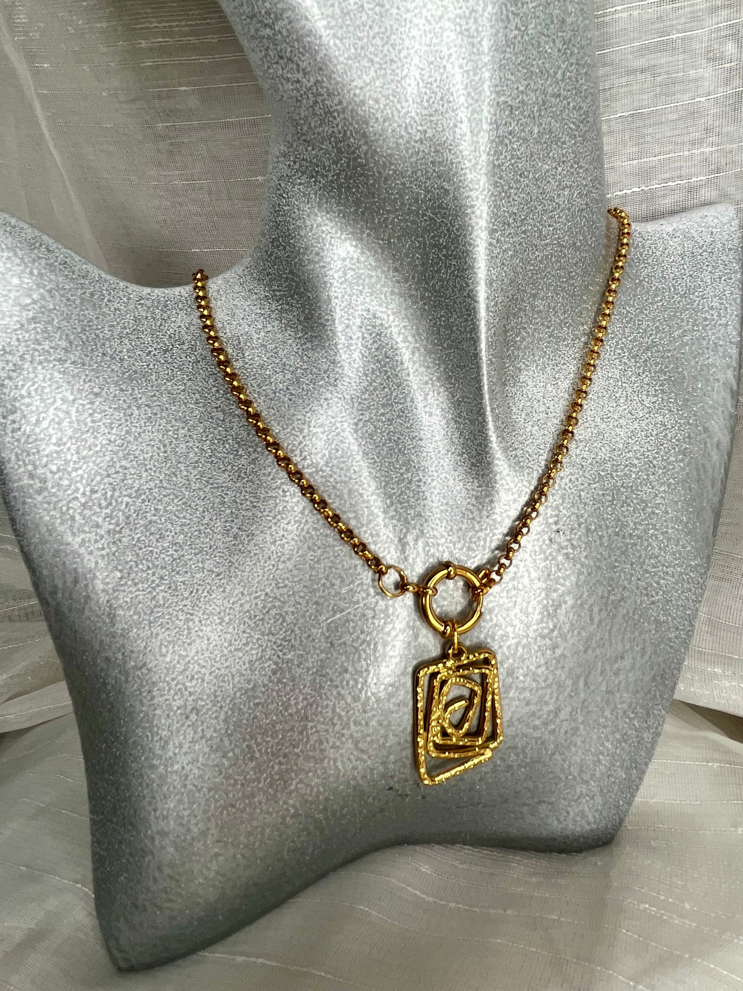 Collier