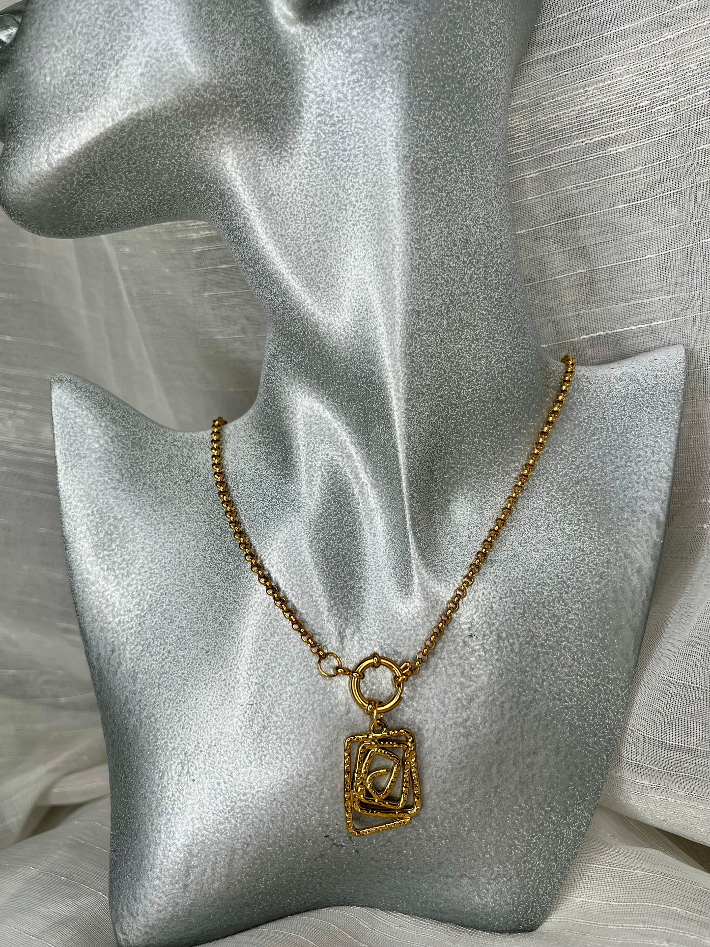 Collier